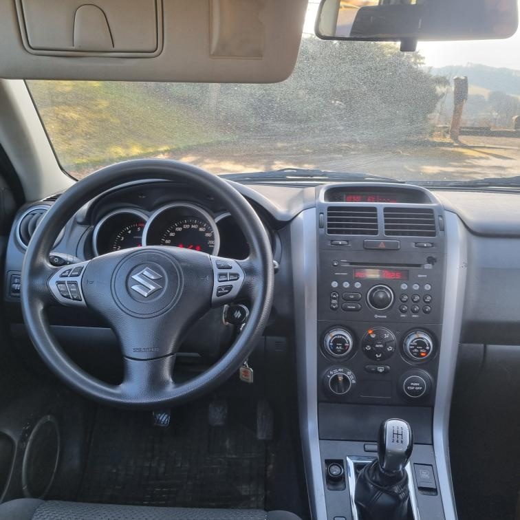 Suzuki Grand Vitara 2 1.9 DDIS - 3