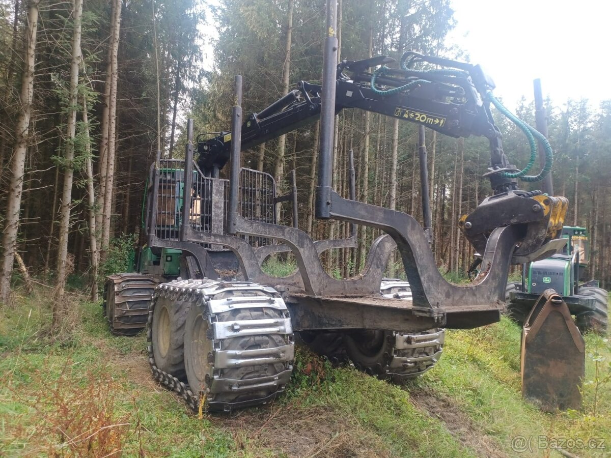 Vyvážecí souprava JOHN DEERE 1010E - 3
