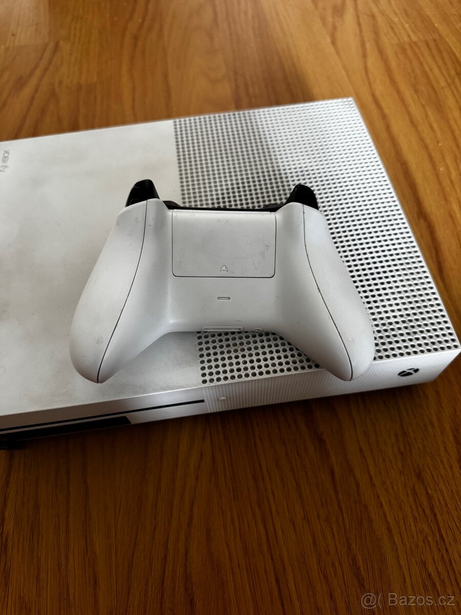 Xbox one s + ovladac - 3