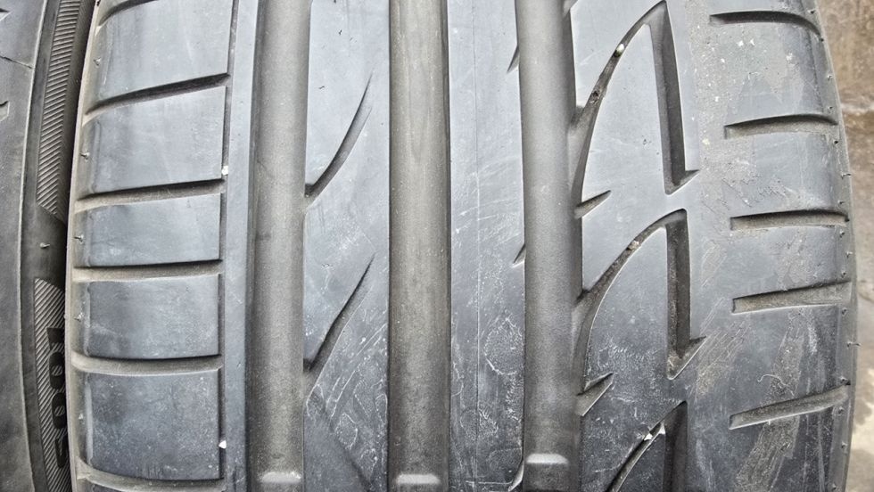 Letní pneu 245/40/18 Bridgestone - 3