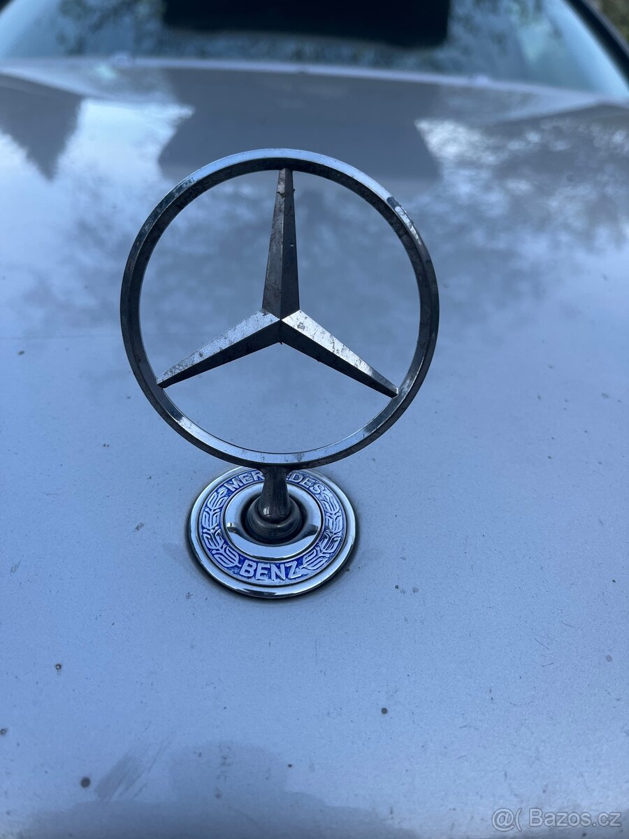 W 211 predni originalni kapota - 3