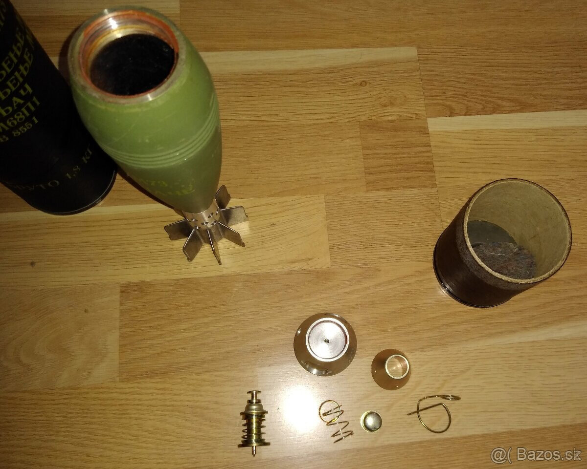 Znehodnocená minometka 60mm - 3