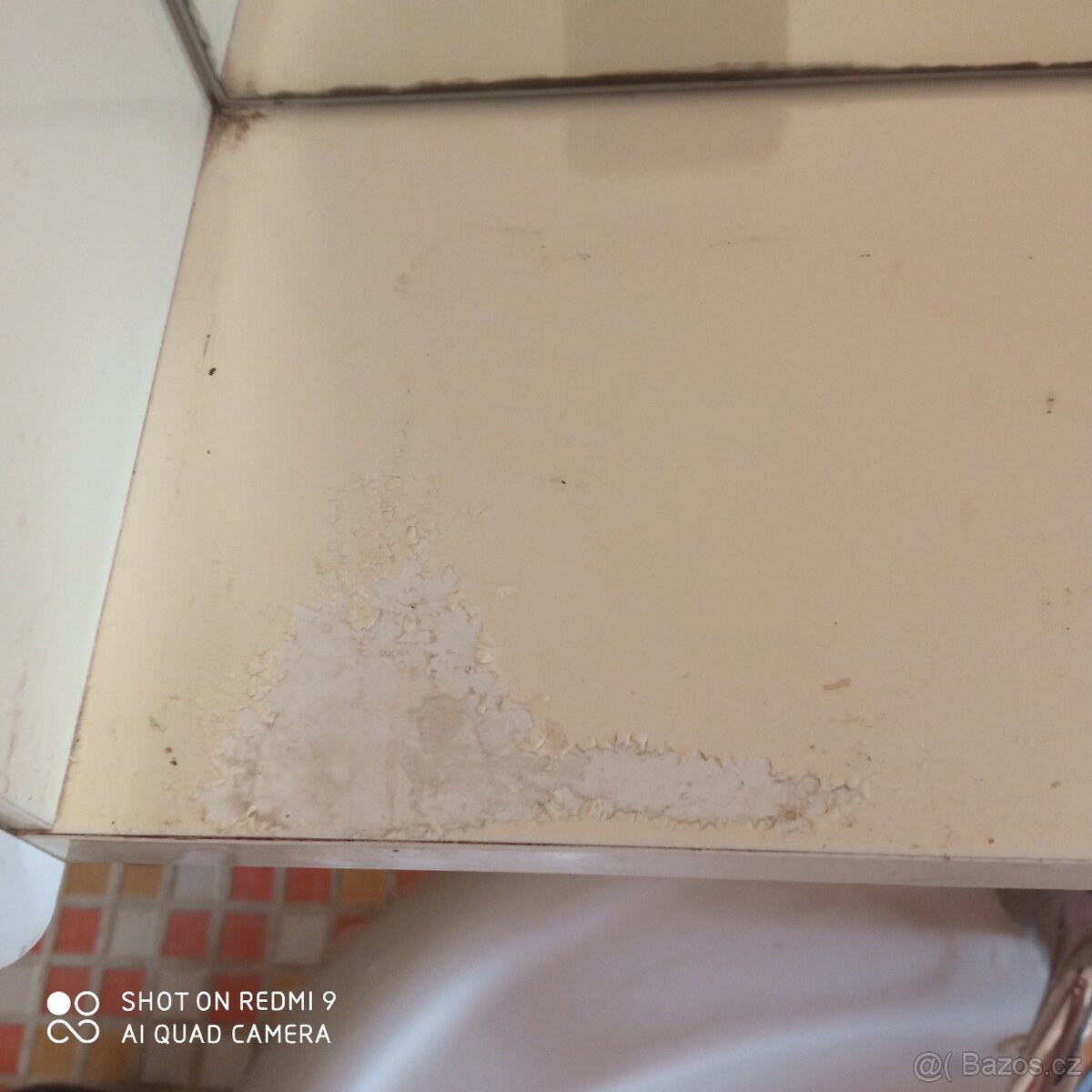 Zrcadlová skříňka s osvětlením - 3