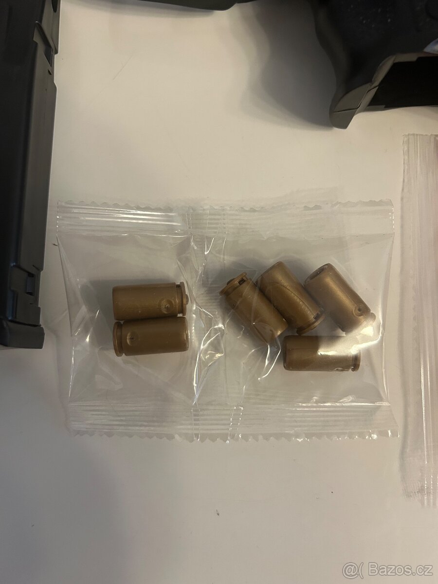 Nová dětská pistol.(plastová na gumové projektily) - 3