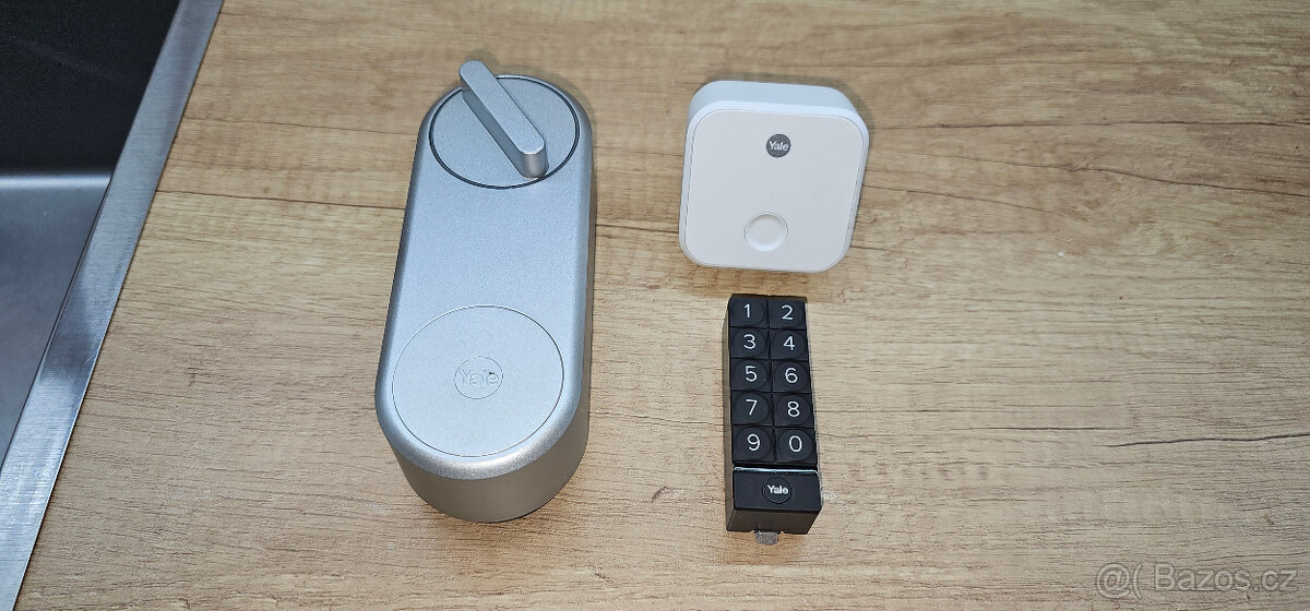 Chytrý dveřní zámek YALE Linus+Klávesnice+Wi-Fi Bridge - 3