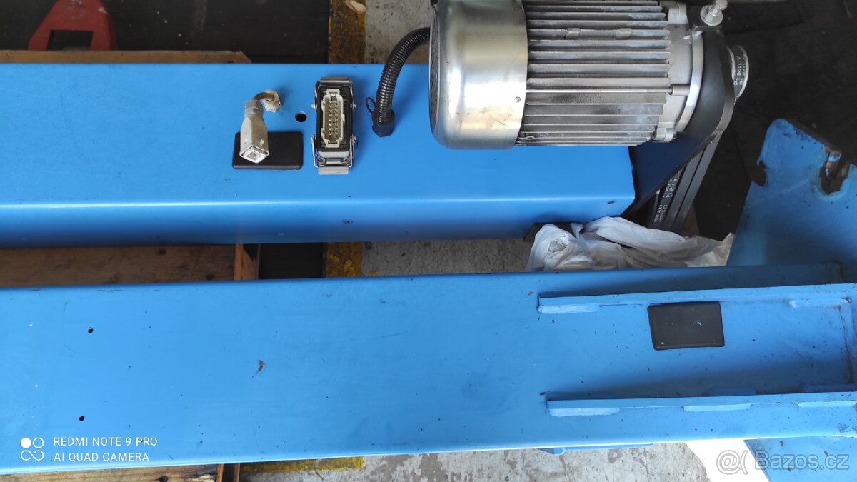 Mechanicky dvousloupový hever WERTHER 3.2T - 3