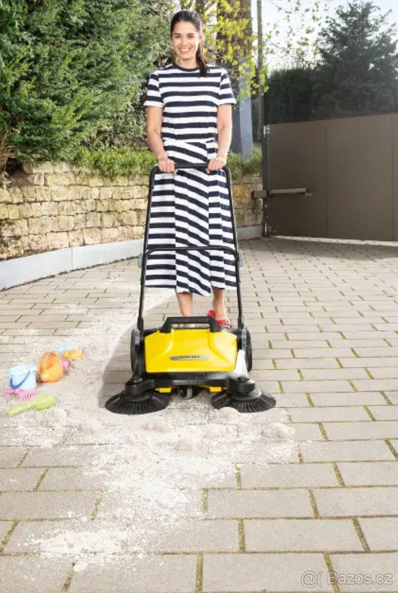 Výkonný zametací přístroj Kärcher S4 Twin - 3