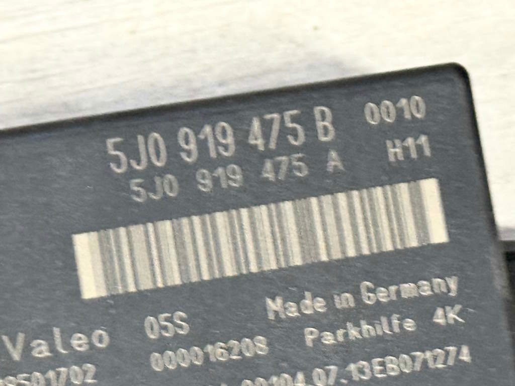 Jednotka zadních PDC - 5J0919475B 5J0919475A - 3