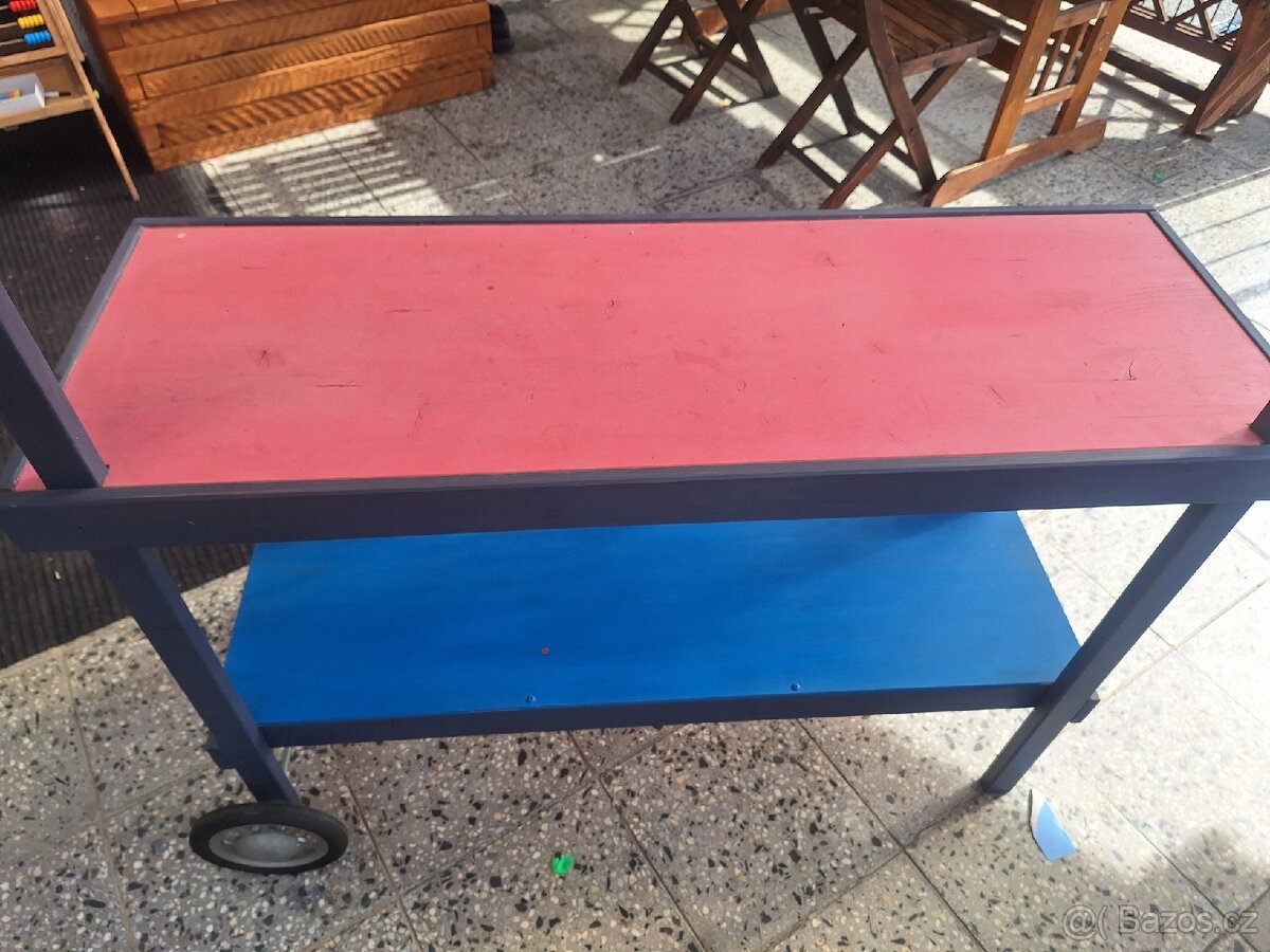 Zmrzlinový stánek ze dřeva - 3