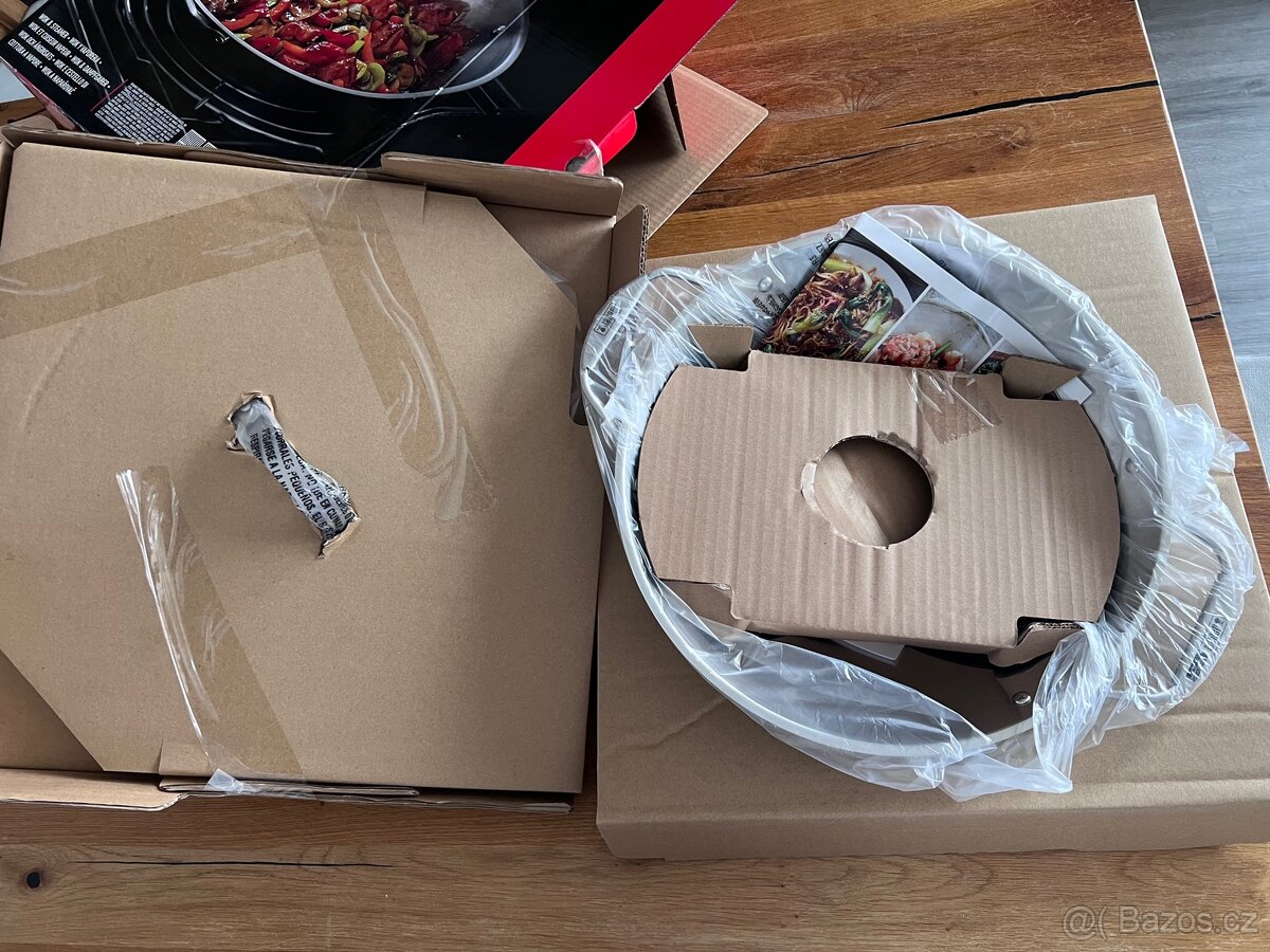 Wok s parakem Weber - 3