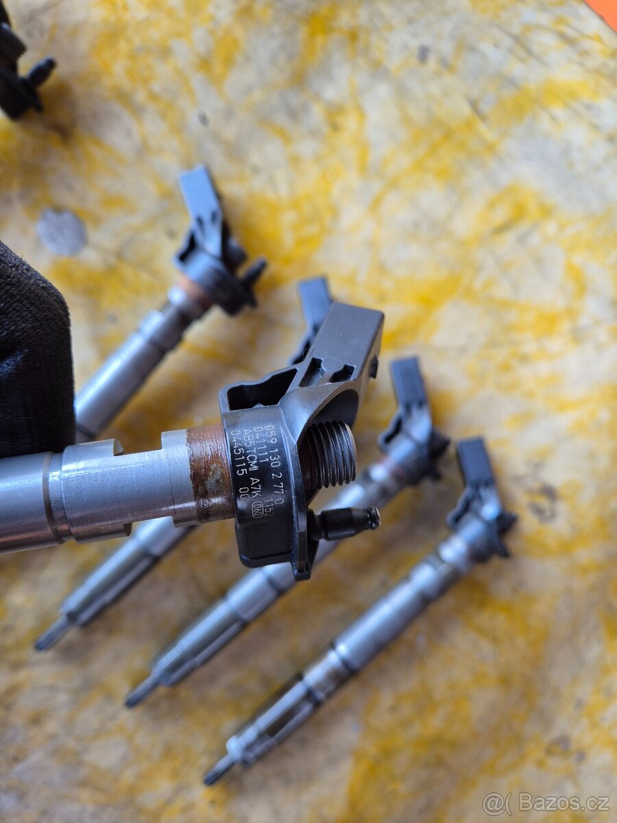 Vstřikovač 059 130 277 Q - 3