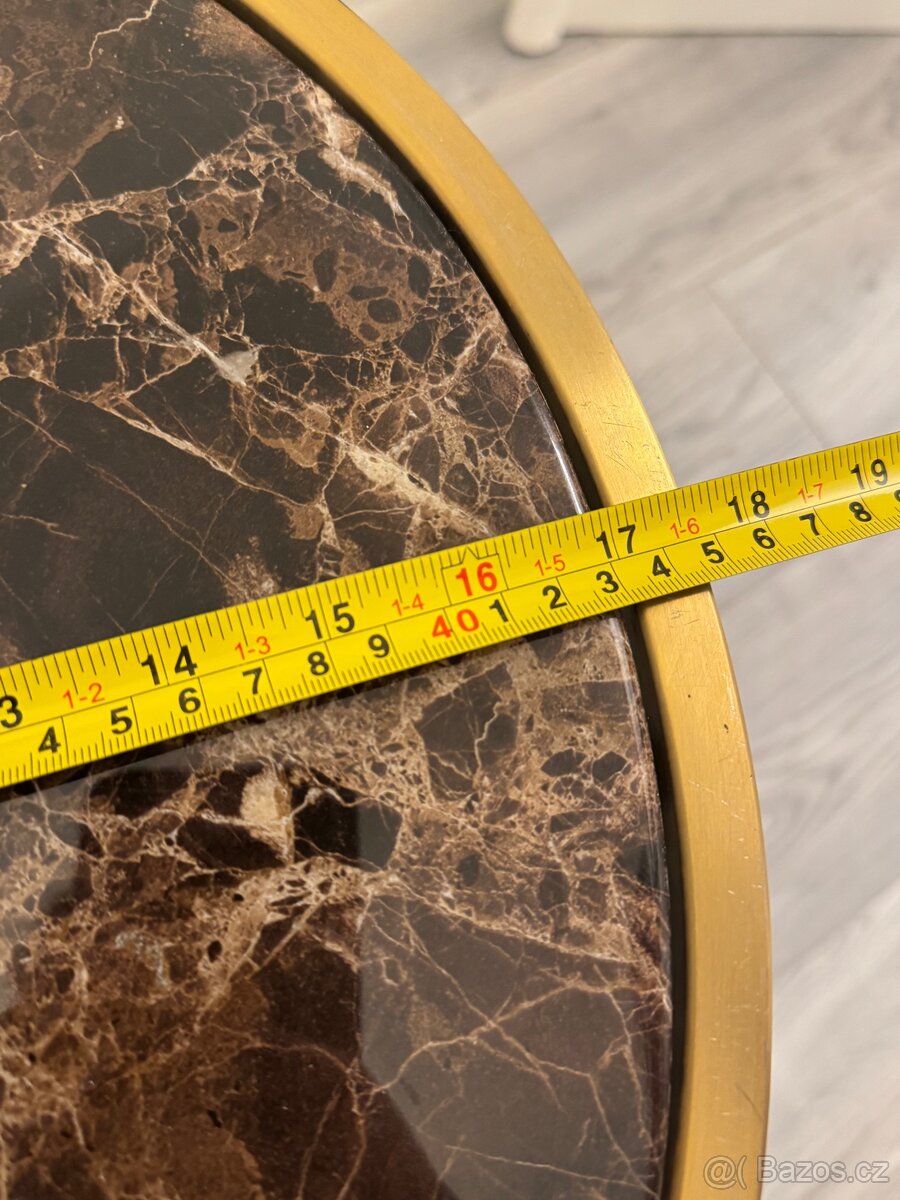 Set dvou stolků - 2700 Kč za kus - 3