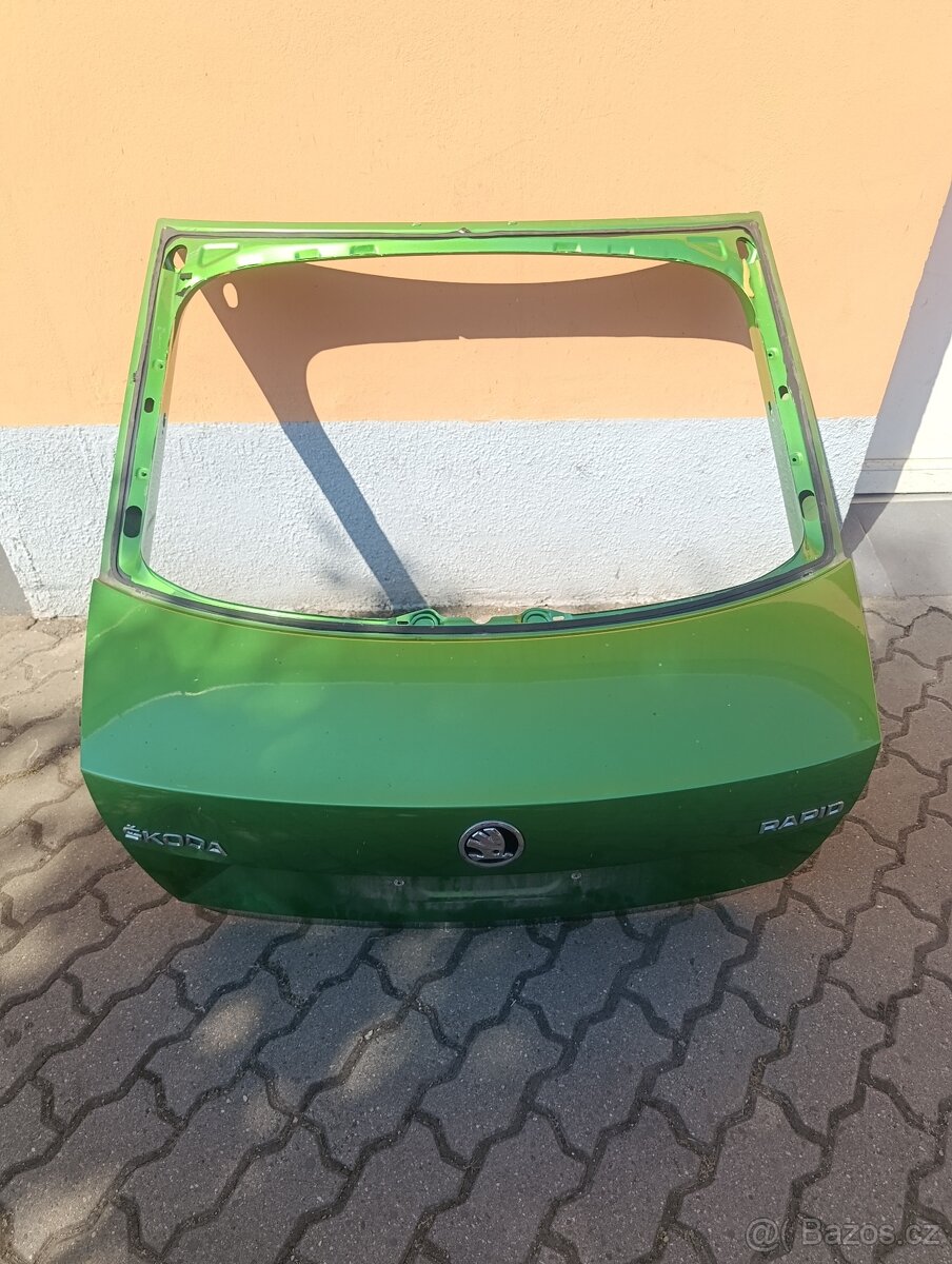 Škoda Rapid - Víko kufru - 3