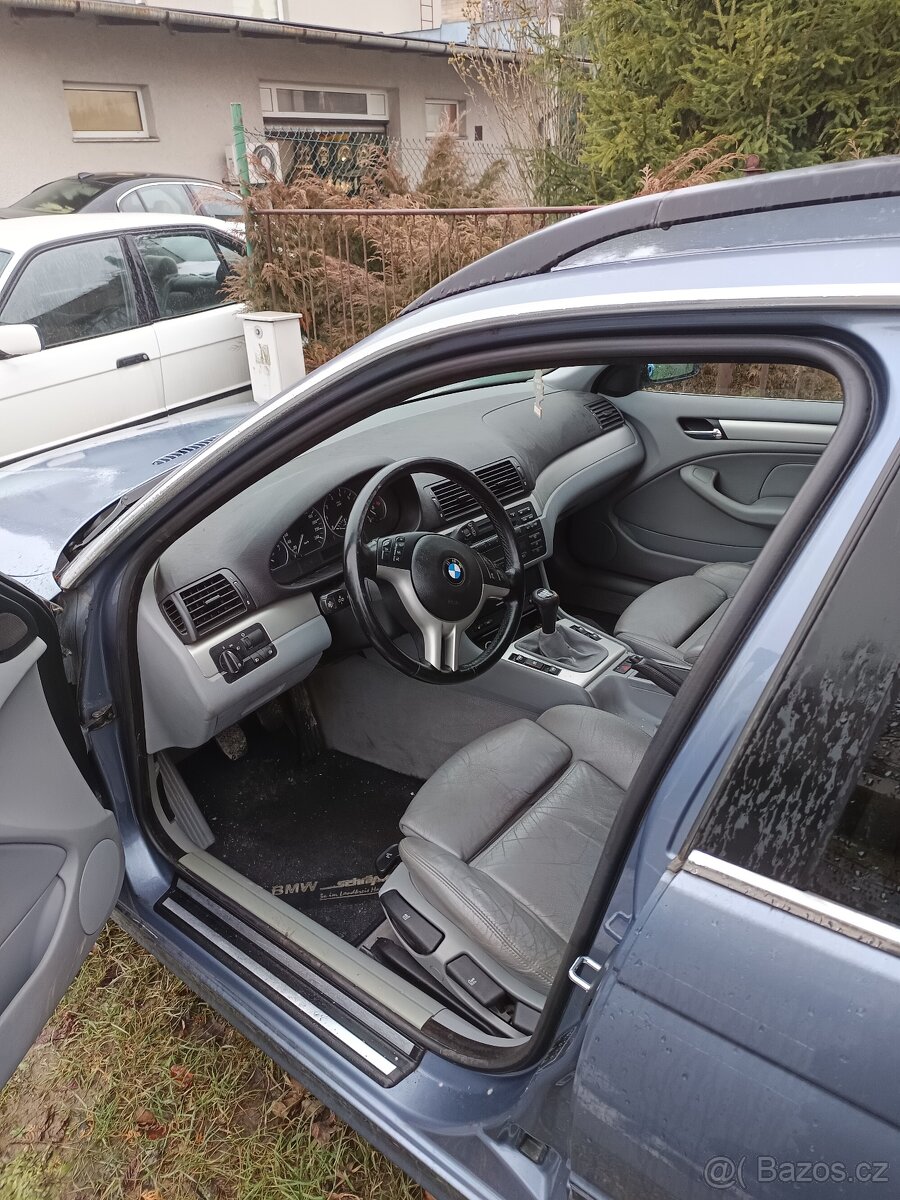 BMW E46 330i manuál - 3