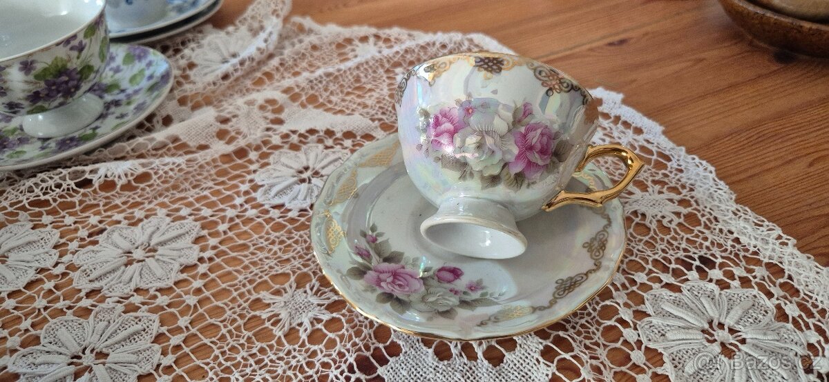 Krásné porcelánové hrníčky s podšálky 3 ks - 3