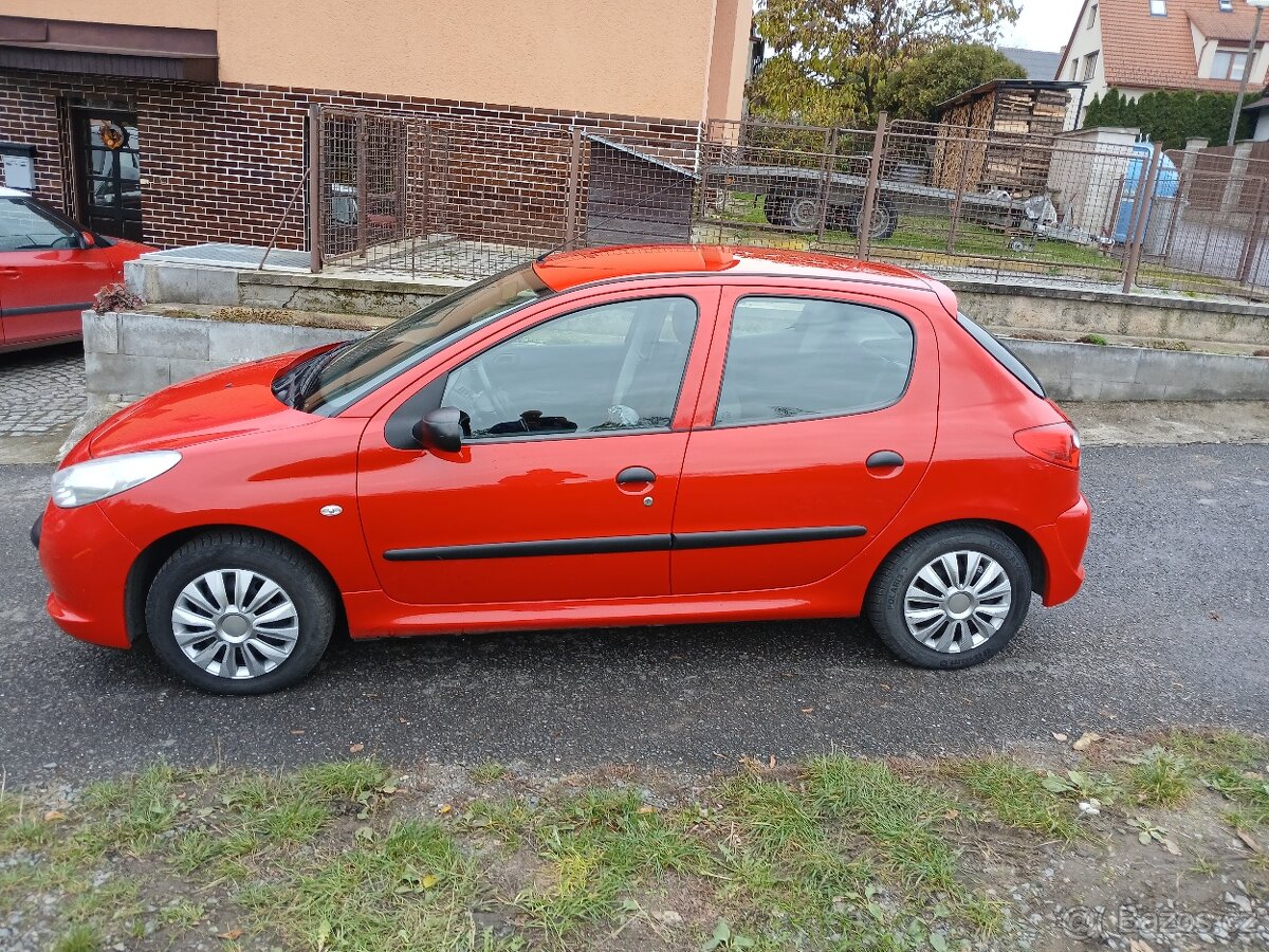 Peugeot 206 + 1.2 - 3