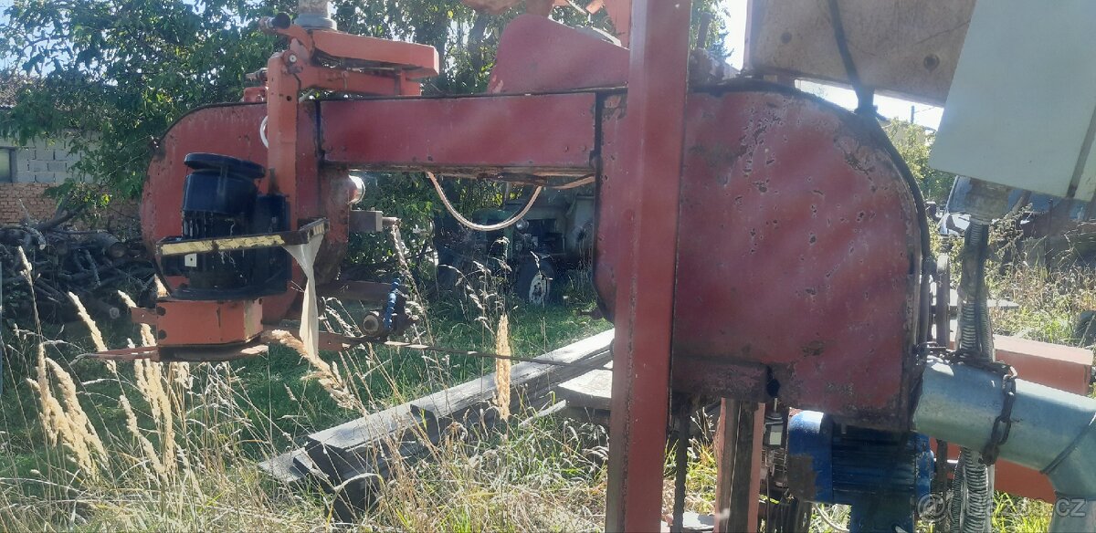 Prodám pasovou pilu woodmizer lt40 - 3