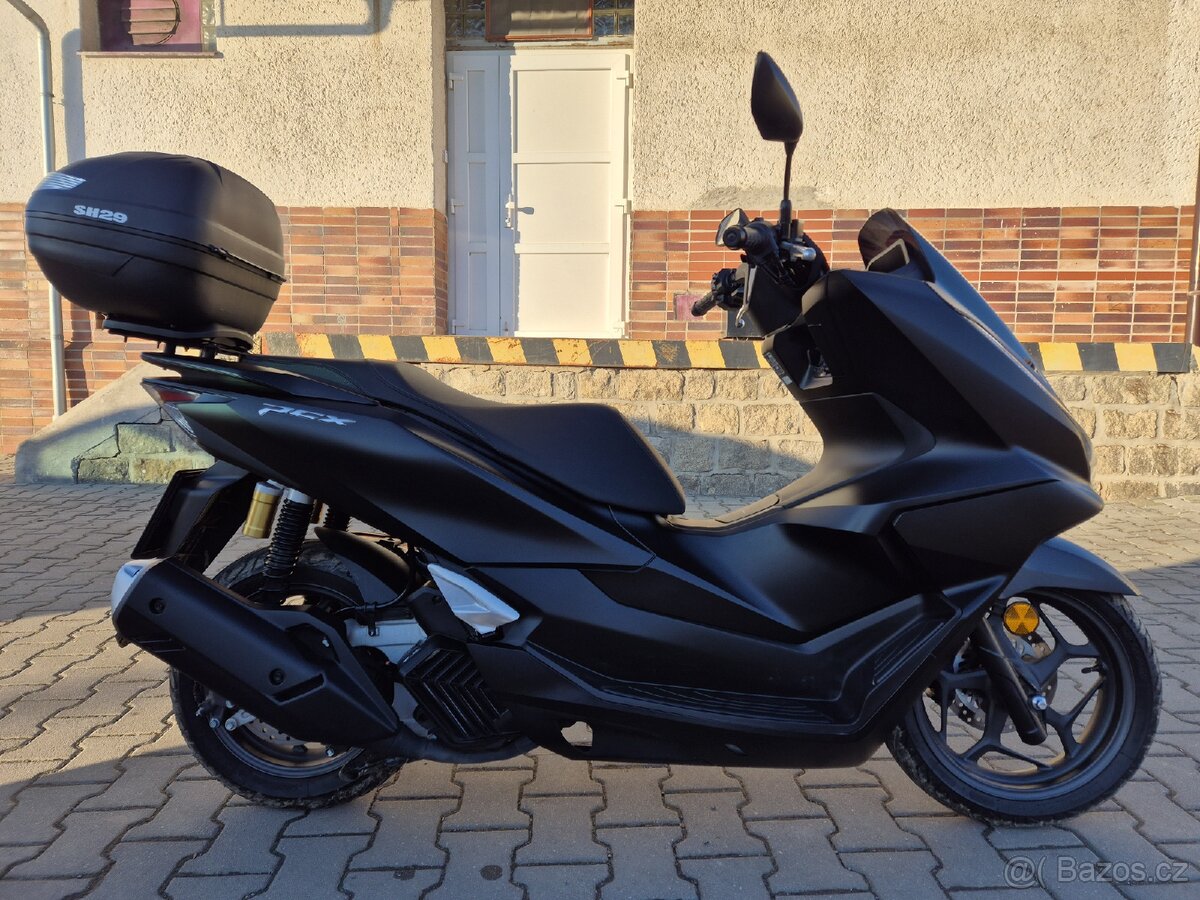 Prodám HONDA PCX125 DX, r. v. 2025, ABS, TC, ČR, 2015km - 3