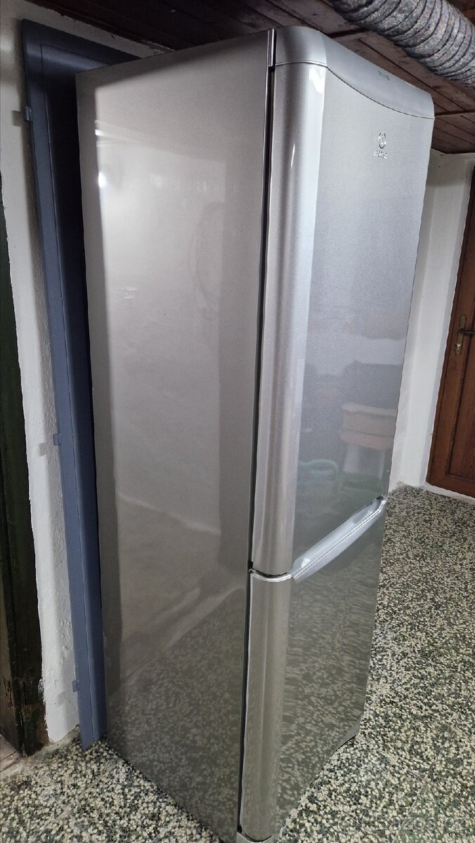 Lednice s mrazakem - 3