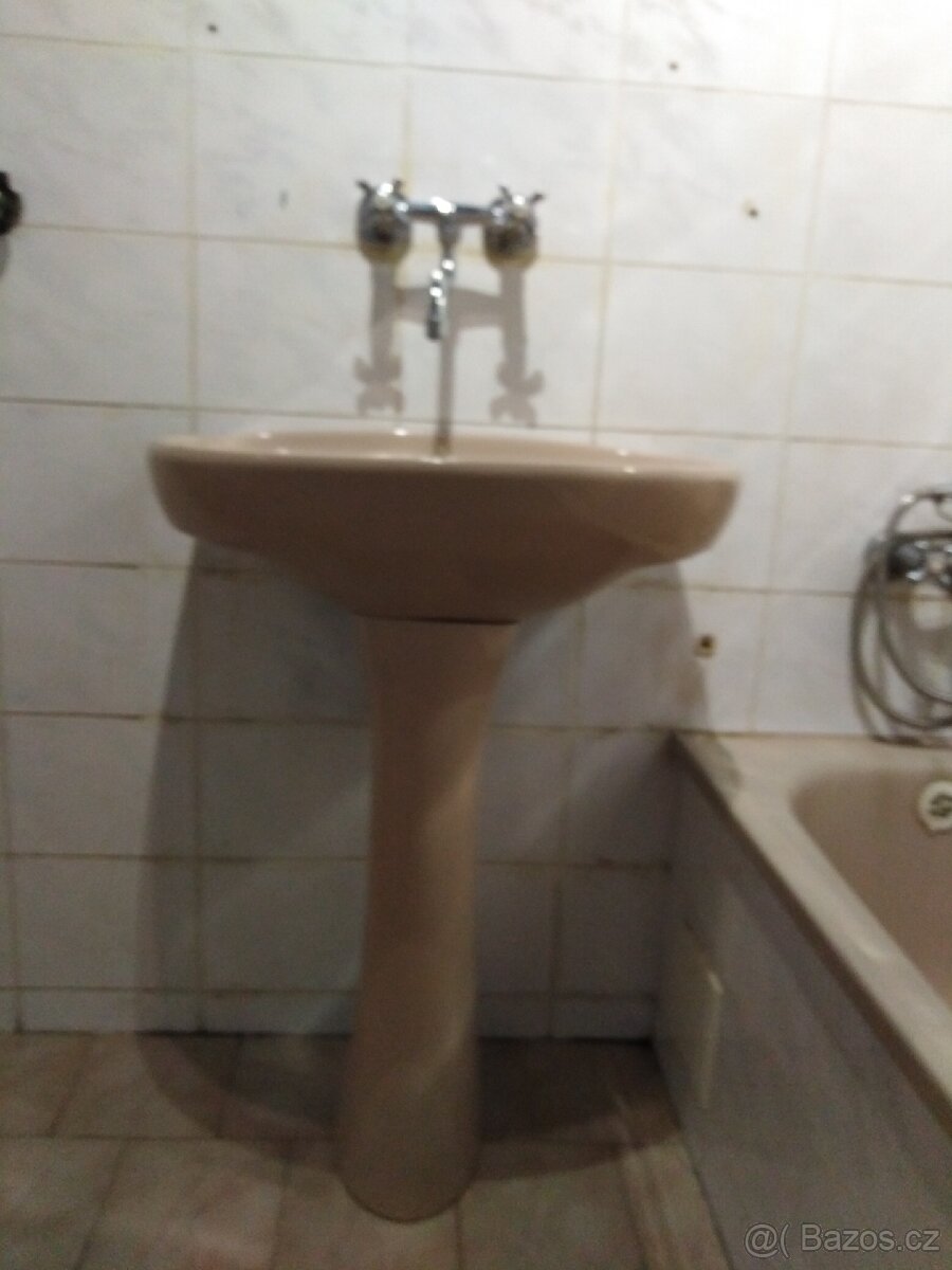 Sprchová baterie a umyvadlo s nohou - 3