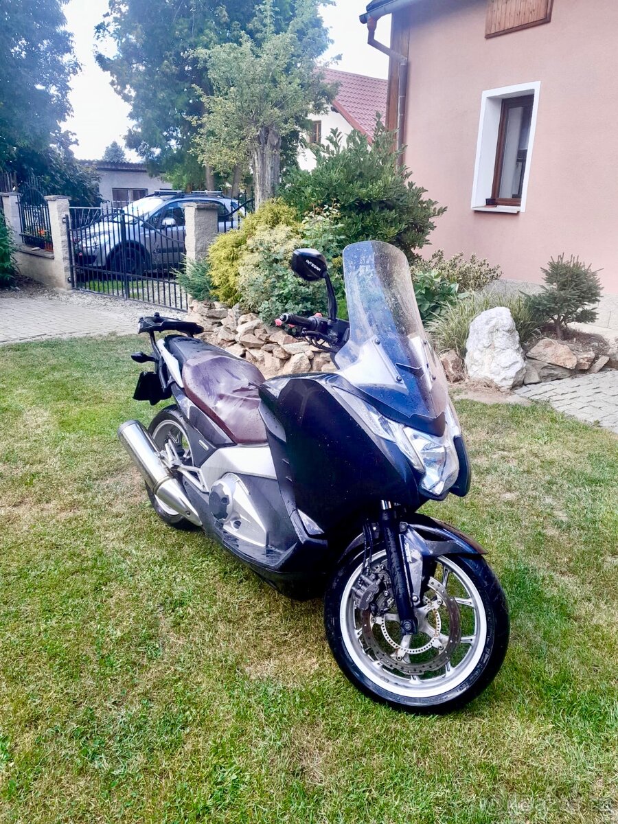 Honda Integra 700 - 3