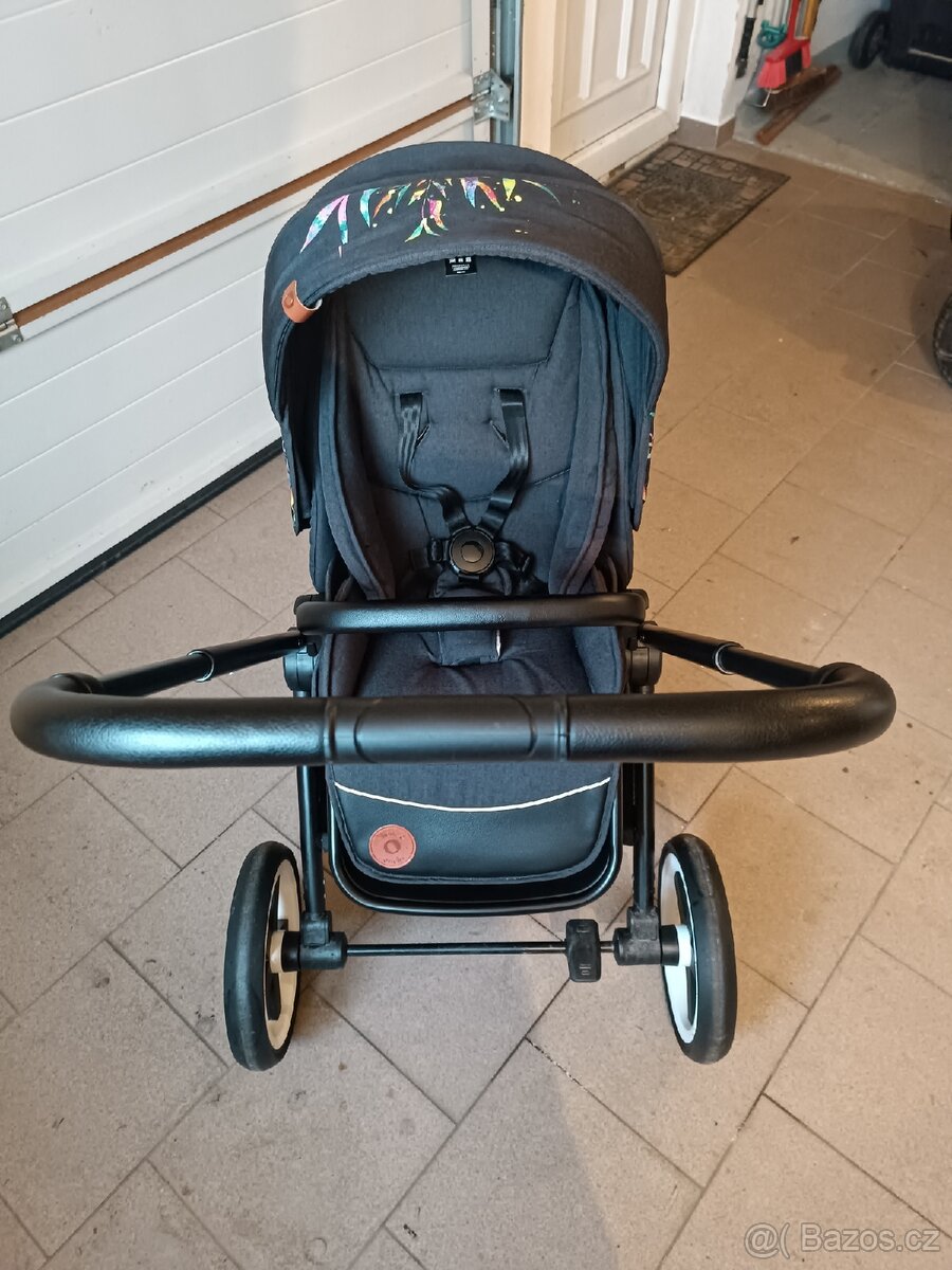 Kočárek Lionelo Mika - 3