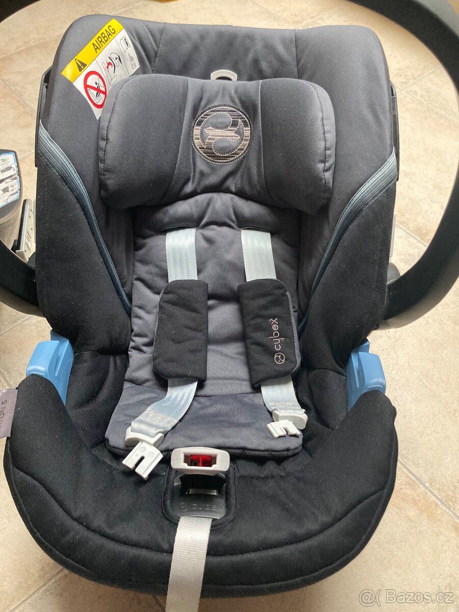 Autosedačka Cybex Aton 5 Deep Black + základna - 3