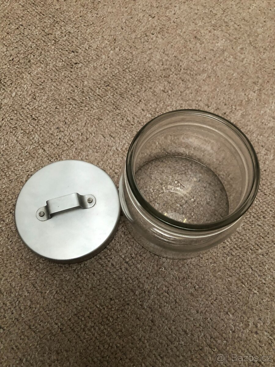 Skleněné dózy s víčkem - 3