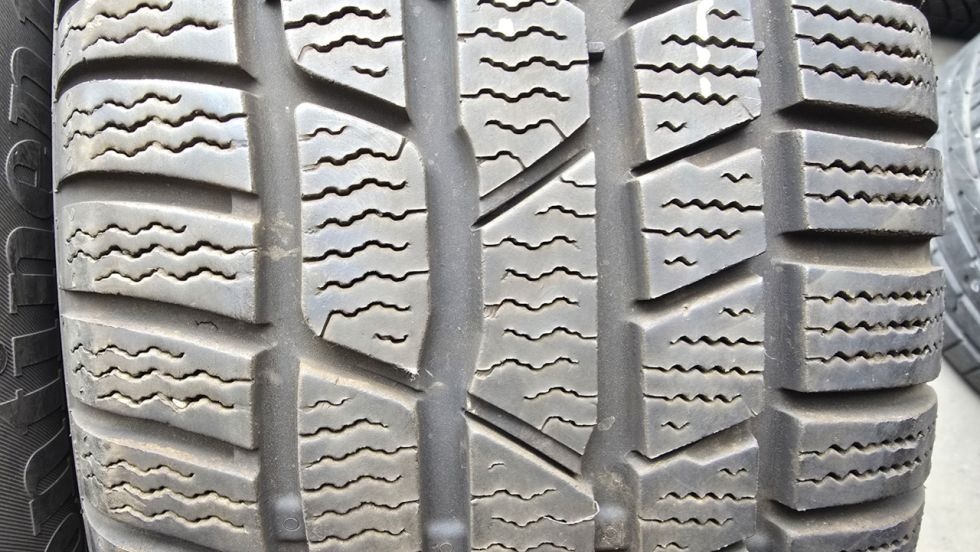 Zimní pneu 215/60/16 Continental - 3