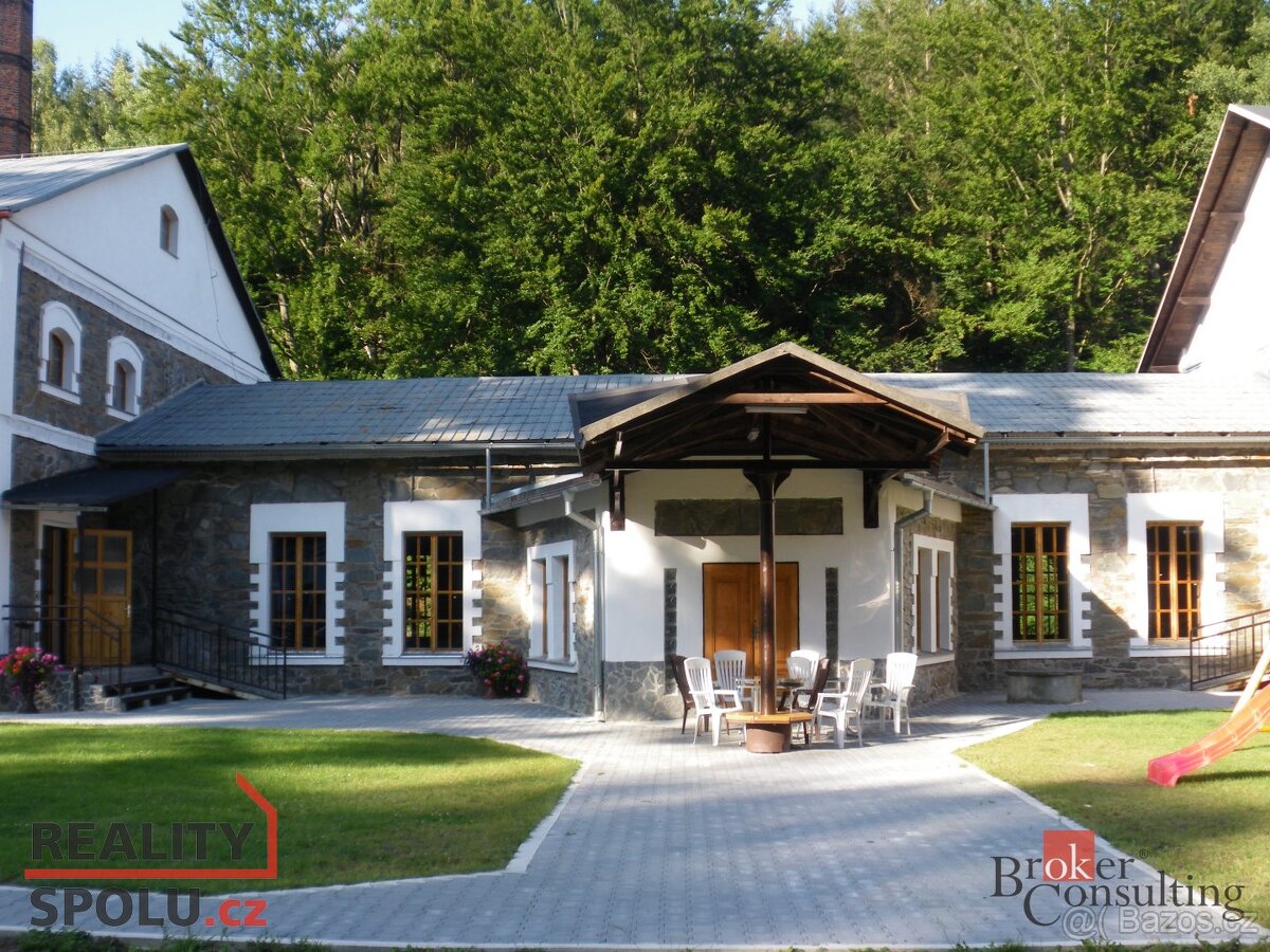 Prodej, komerční/ubytování, 2115 m2, Pocheň , Široká Niva, B - 3