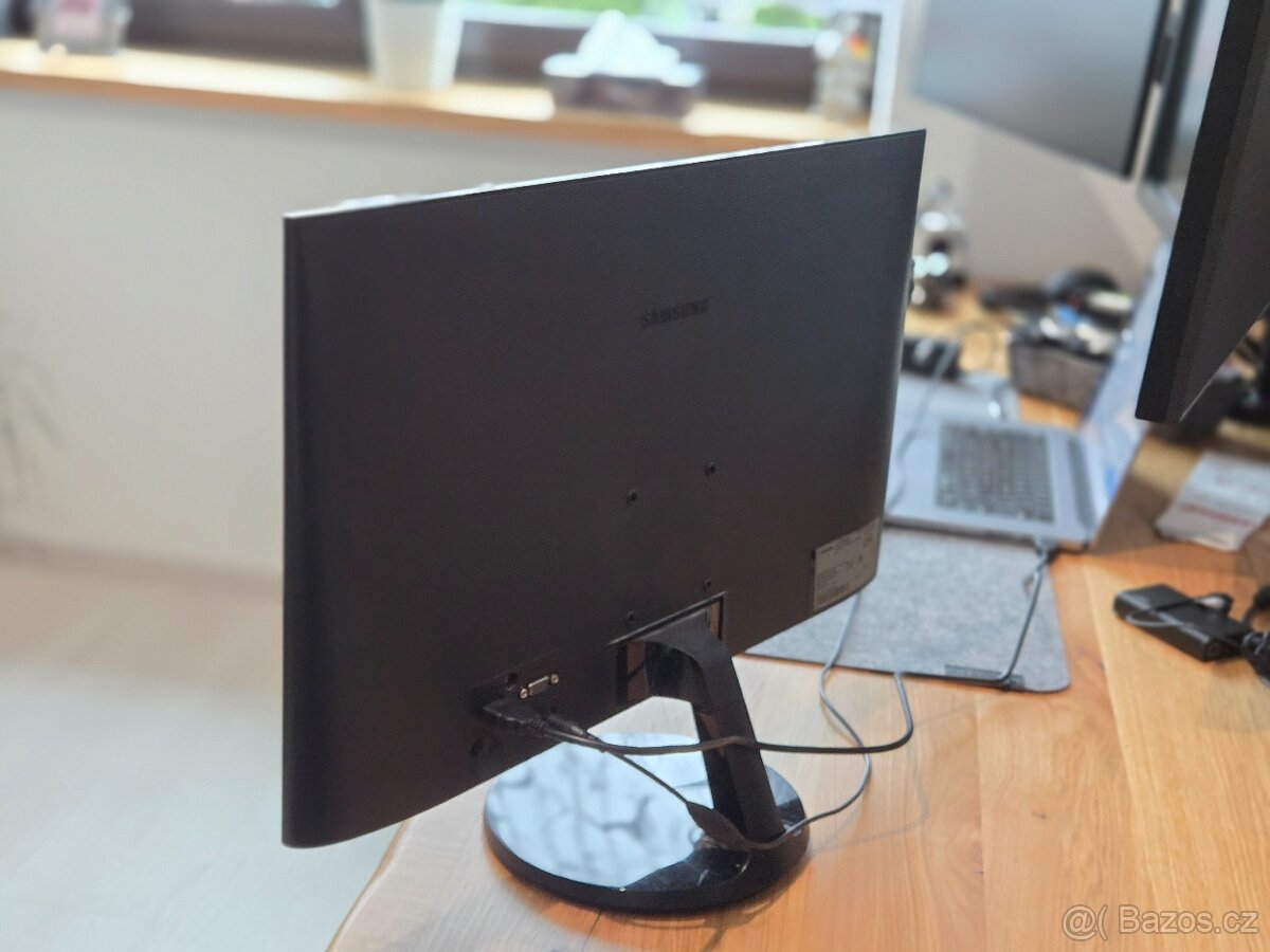 Monitor 24" Samsung S24F350FH - 3