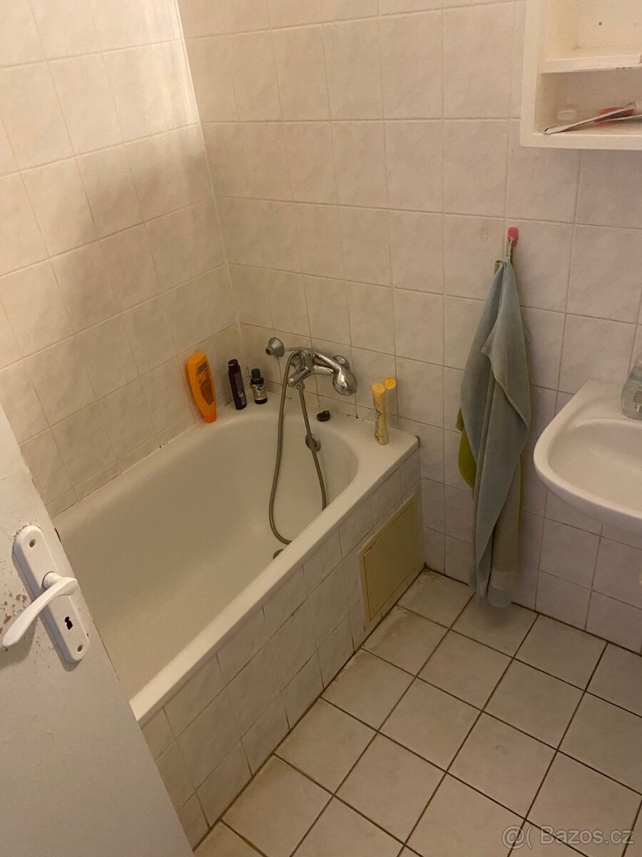 pokoj pro 1- 2 osoby studenty Brno ul. Spolková - 3