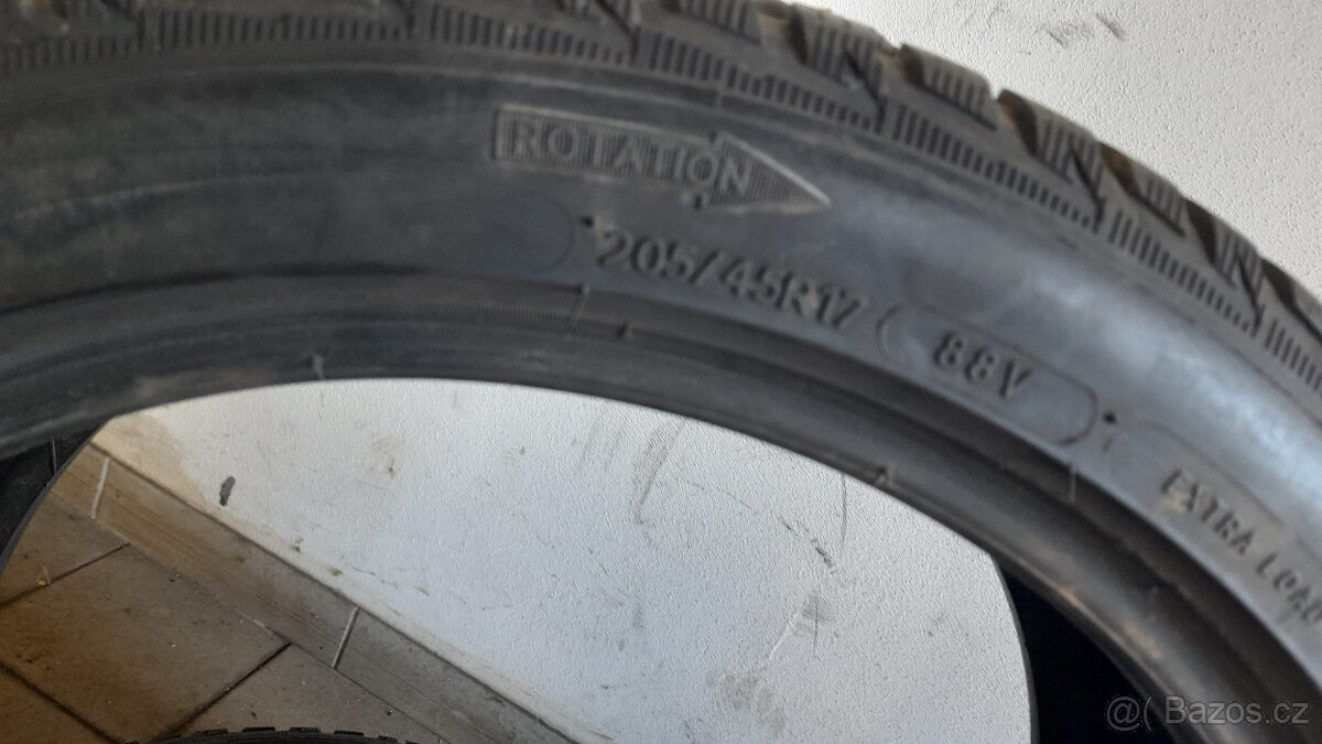 Zimní MICHELIN 205/45 R17 - 3