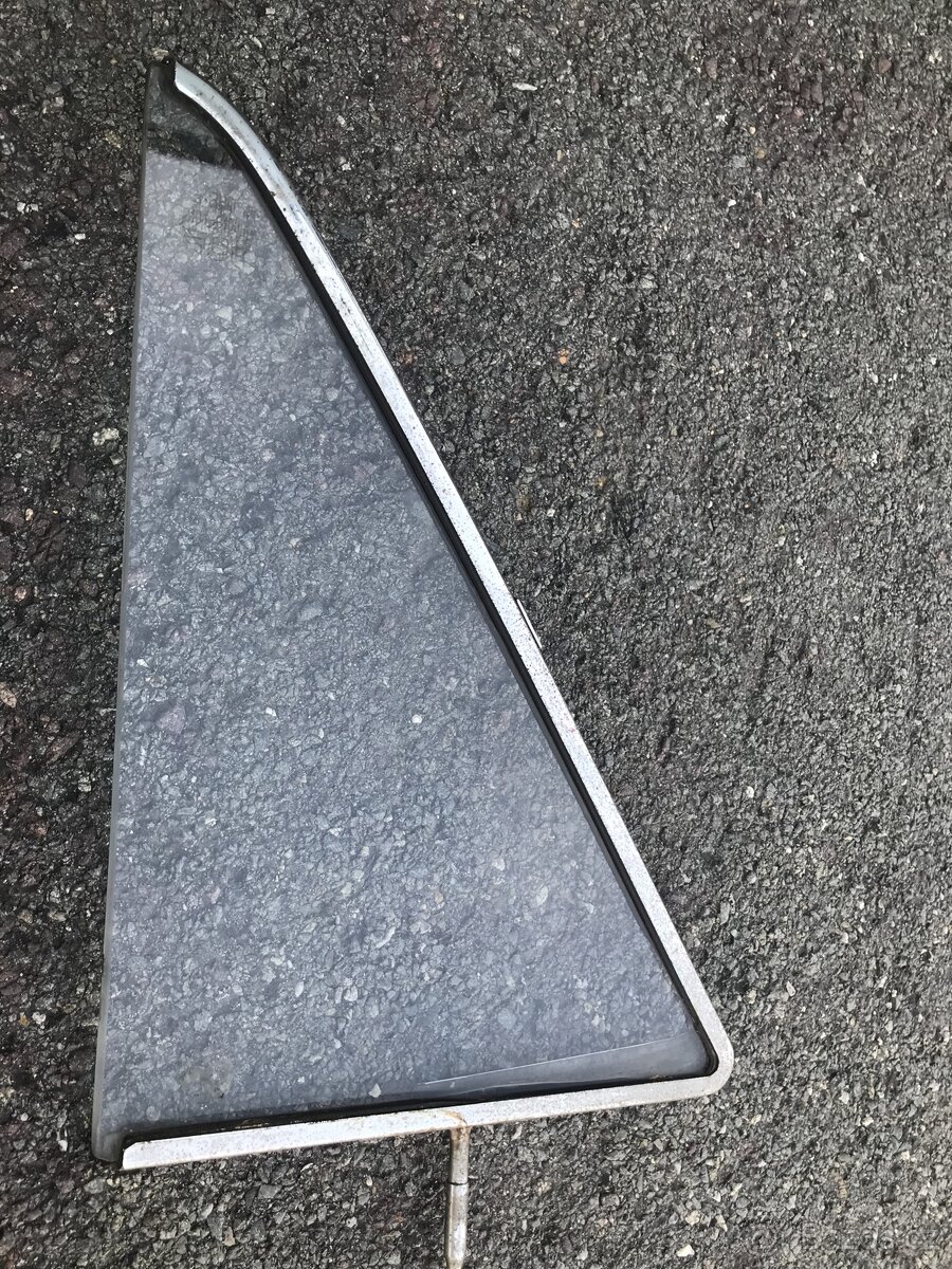 Větrací chromové okénko - 3