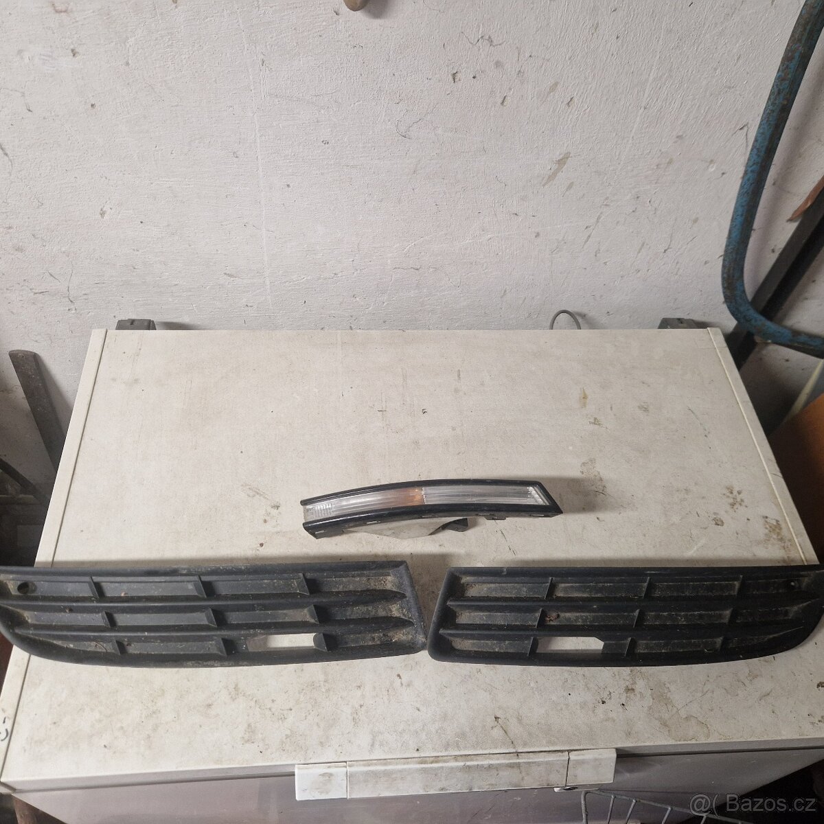 Prodám zaslepky předního nárazníku vw passat B6 - 3