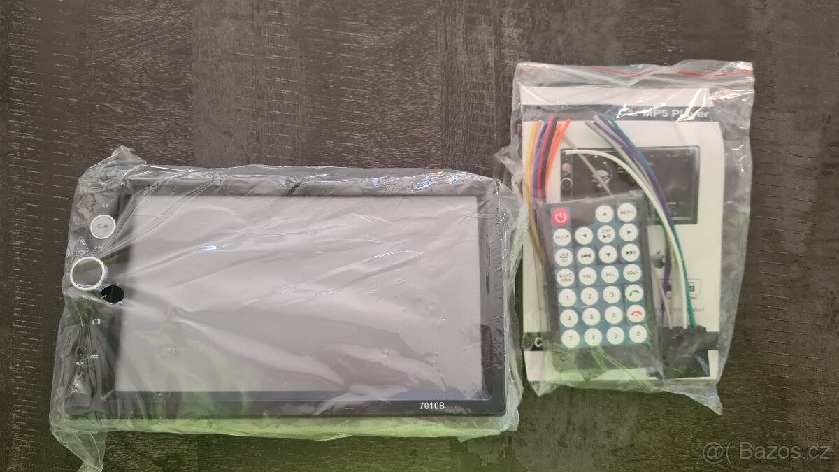 2DIN autorádio s 7" dotykovým displejem 50WX4 - 3