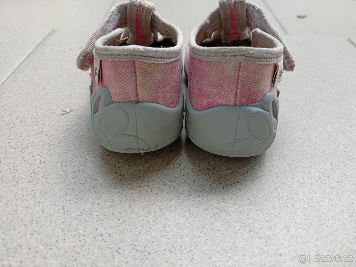 Papučky/sandálky značky 3F, vel. 20 - 3