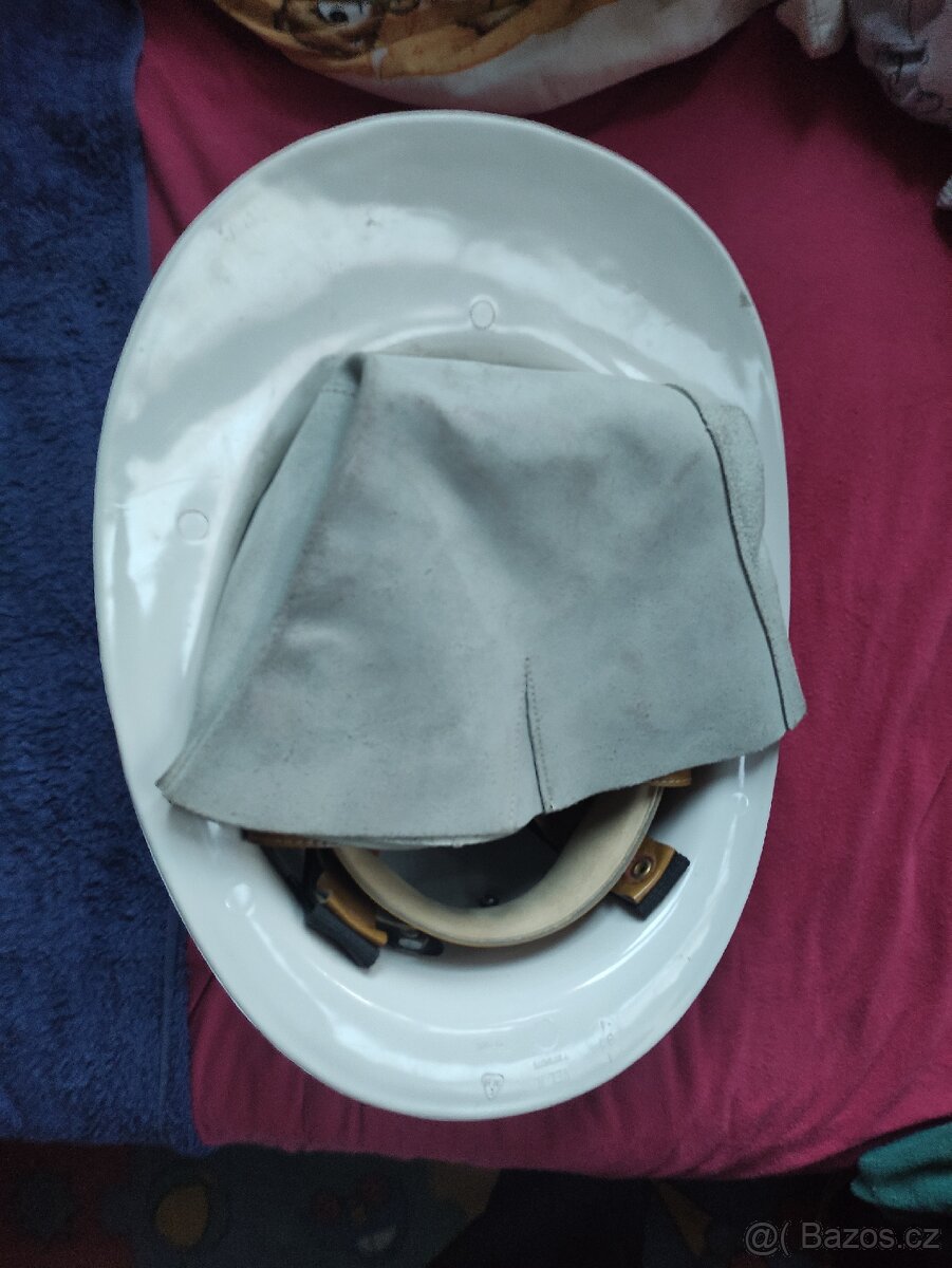 Hasičská helma - 3