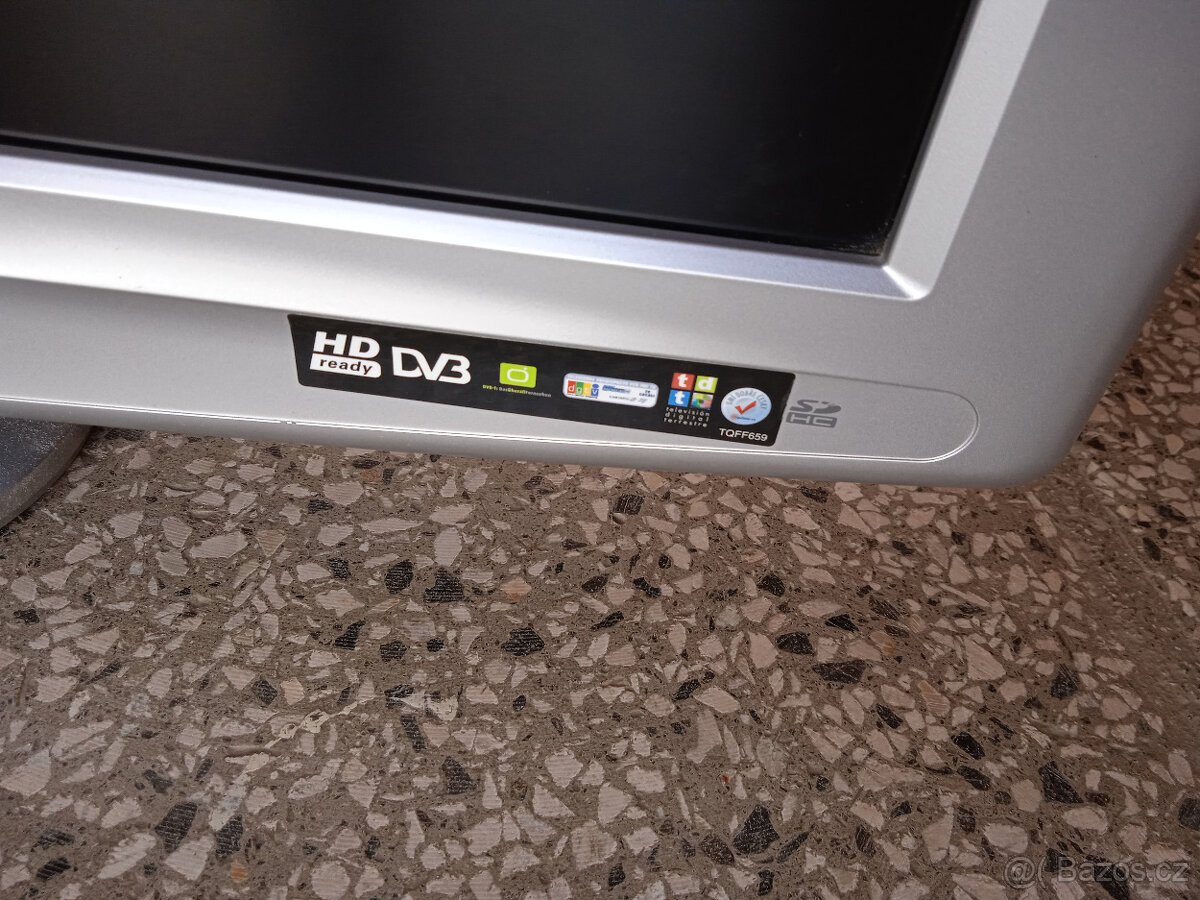 32" Panasonic VIERA LCD stav nové TV - 3