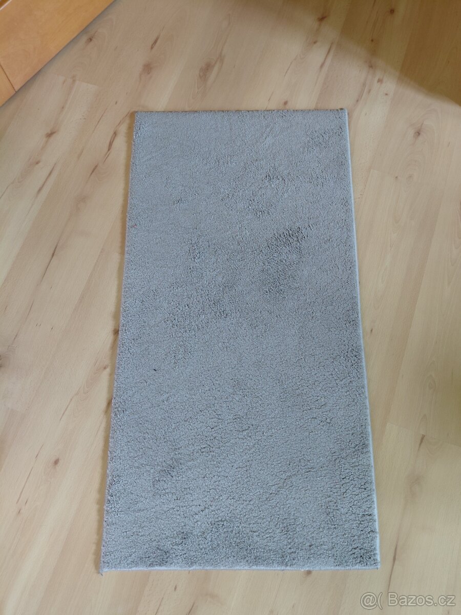 Koberec šedý - 3
