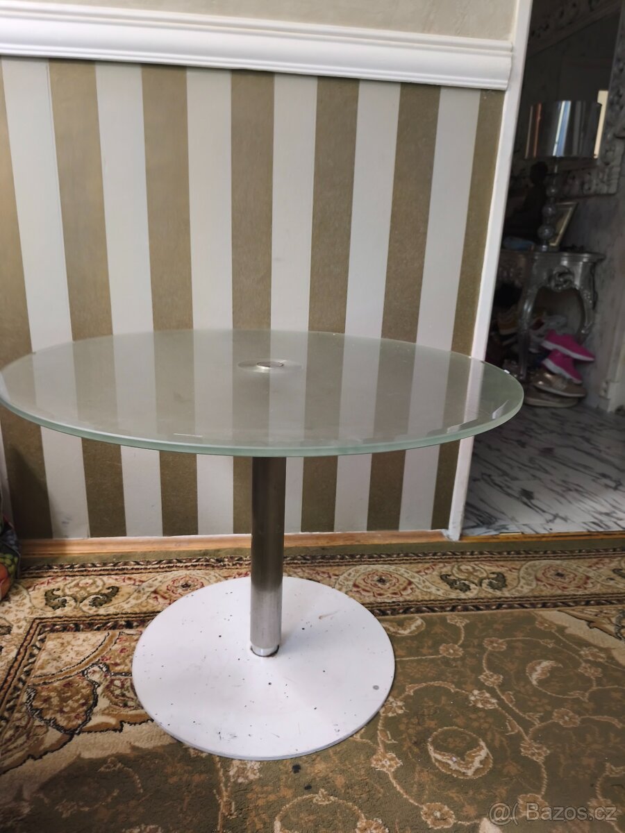 Malý kulatý skleněný stoleček 80cm - 3
