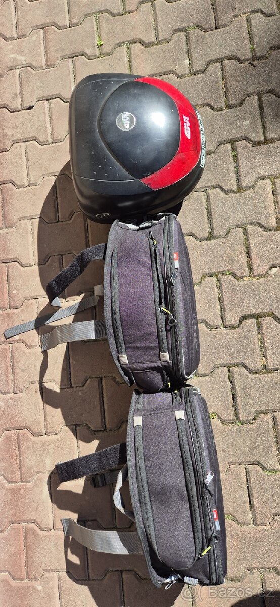 Kufr + brašny givi na motorku - 3