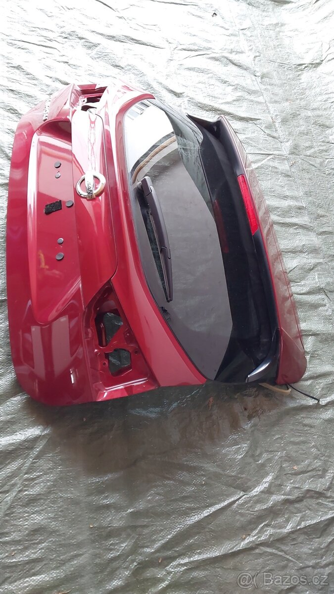 Nissan Qashqai J11 – Dveře kufru , stěrač - 3