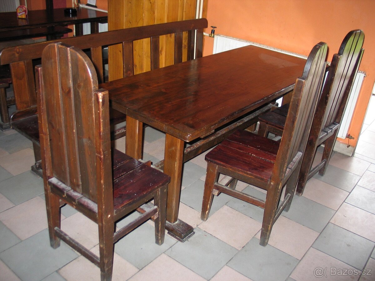 Masívní stůl a 6 židlí - 3