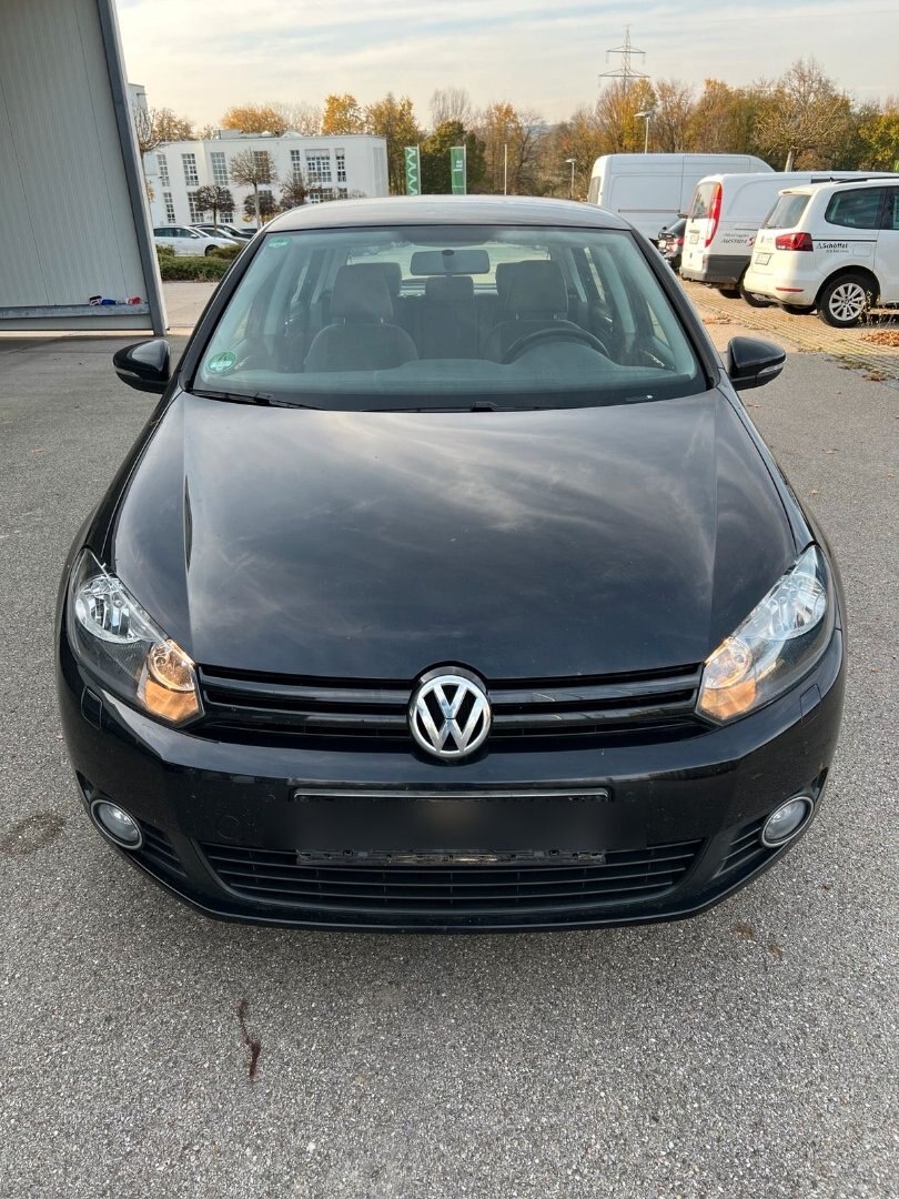 Volkswagen Golf 6 1.4 MPI 69tkm Černá metal - 3