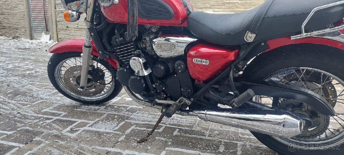 Triumph Legend - 3