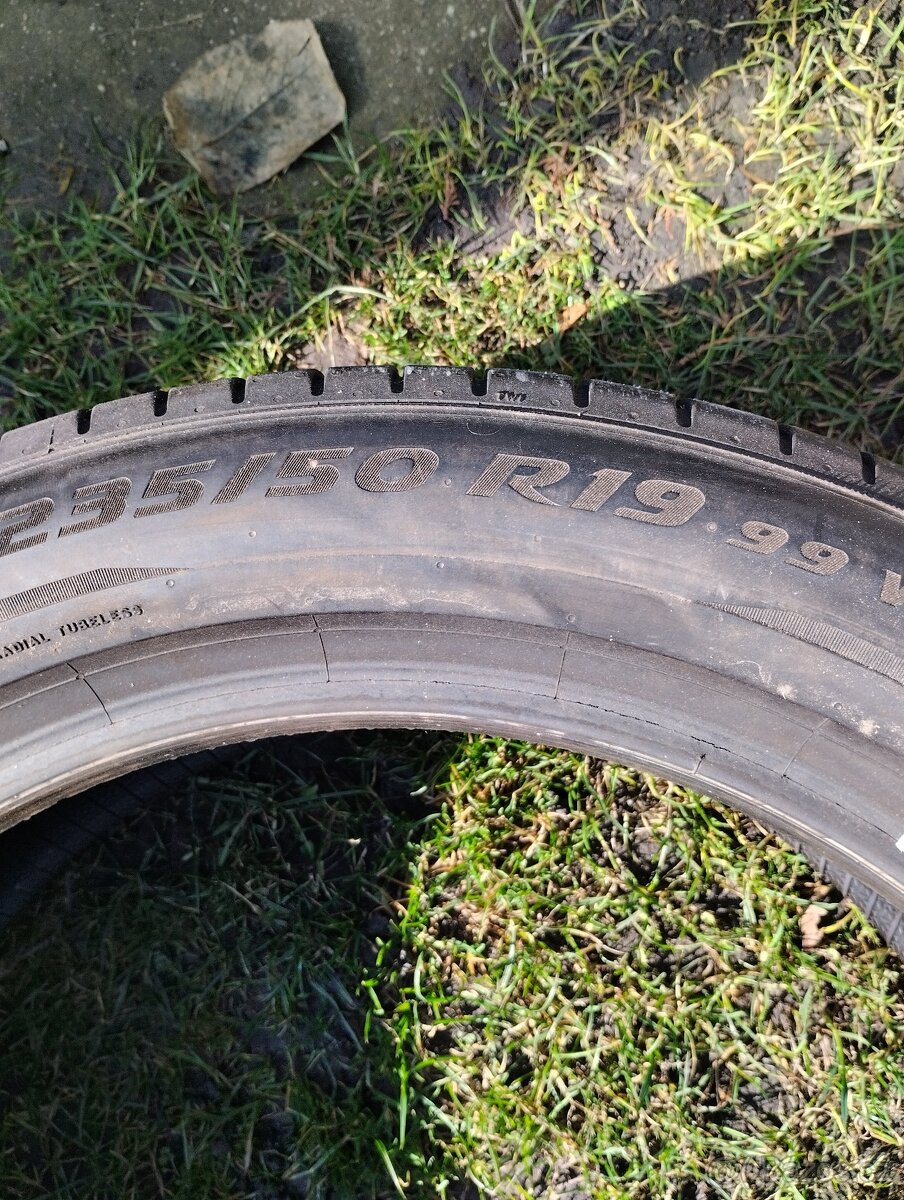 Pirelli 235/50 R19 DOT4220 - 3