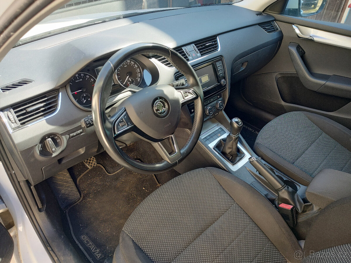 Škoda Octavia 1,6 Tdi combi 4x4 - 3