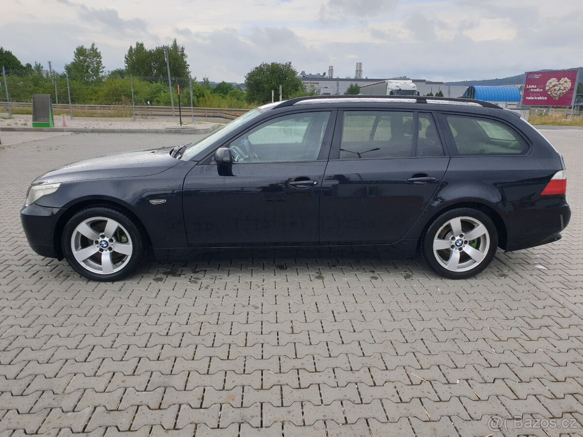BMW E61 530D Manuál - 3