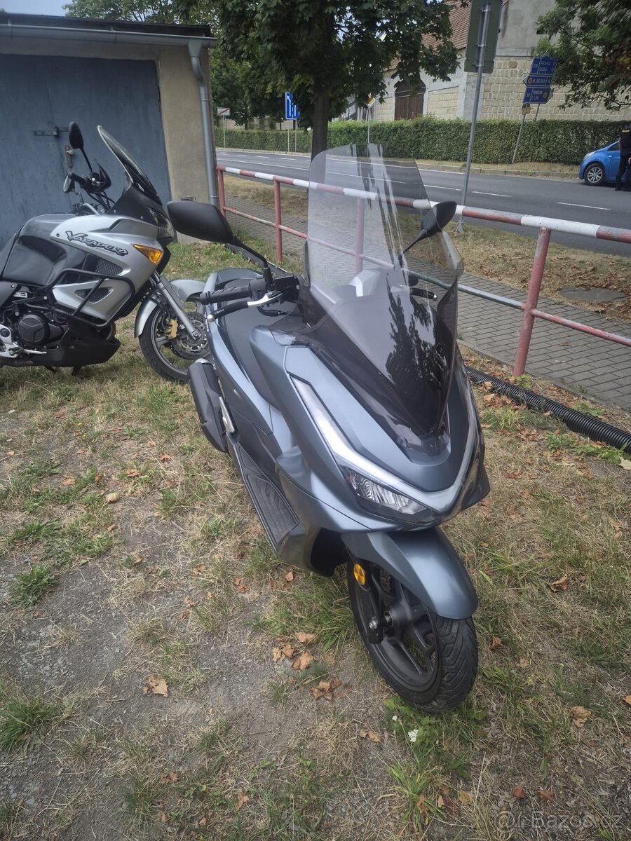 Skútr honda - 3